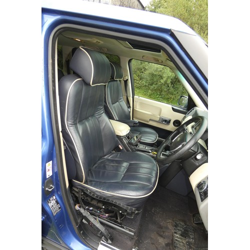 6243 - Range Rover Vogue TD6 Auto, Blue, Reg YT02 KGJ, 10/04/2002, 5 spd auto diesel 2926 cc Diesel, MoT ex... 