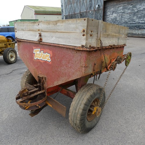 6242 - Taskers Vintage Fertispread Mark 8 Fertiliser spreader.