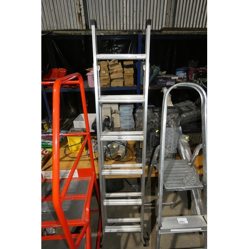 2062 - 1 x Abru aluminum 3-way ladder