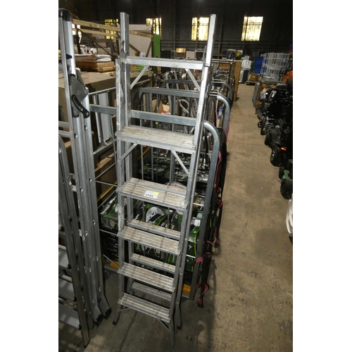 2103 - 1 x aluminium combi type ladder