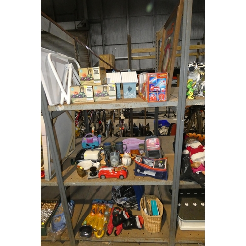 2160 - A quantity of various items including toys, ornaments, 2 x pairs of boxing gloves etc. Contents of 1... 