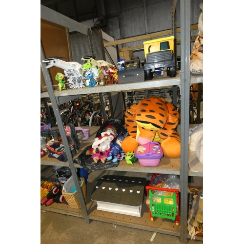 2161 - A quantity of various toys and soft toys. Contents of 1 bay / 3 shelves