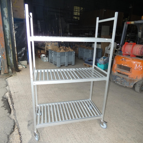 1001 - An aluminium lightweight mobile catering type rack with 3 adjustable height shelves, approx 120x197x... 
