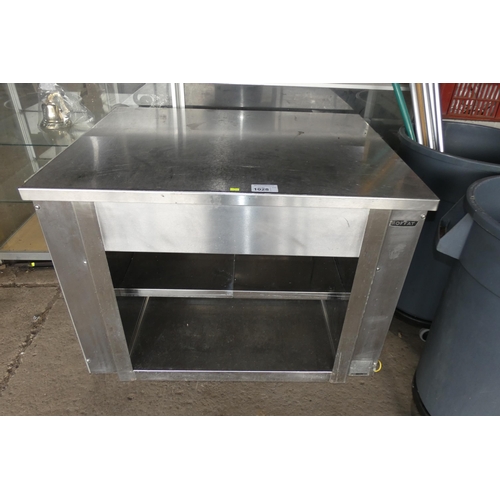 1028 - A stainless steel prep table with storage beneath approx 100x80x82cm