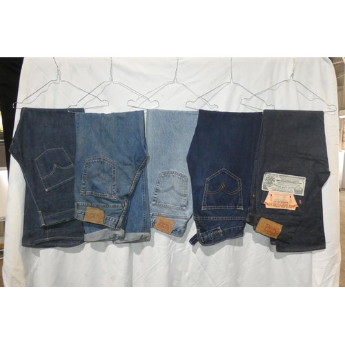 2297 - 5 x various pairs of vintage Levi's Denim jeans - all size 30 inch waist