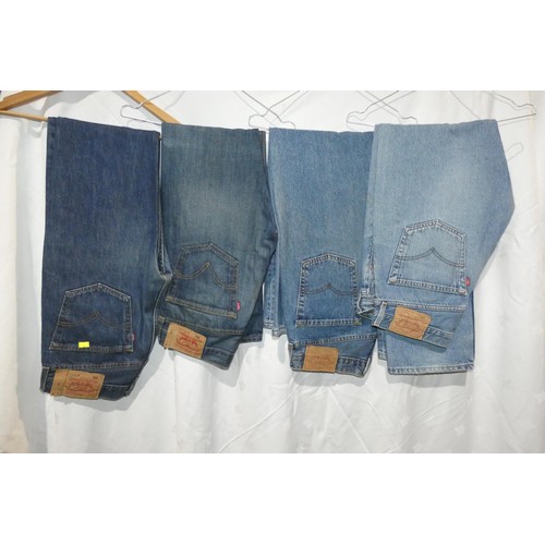 2305 - 4 x various pairs of vintage Levi's Denim jeans - all size 32 inch waist