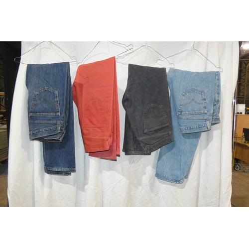 2311 - 4 x various pairs of vintage Levi's Denim jeans - all size 34 inch waist