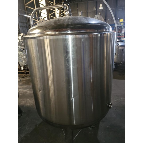 11 - 1 s/s 1000 litre Conditioning tank, or Bright Beer tank,  jacketed and insulated, s/n 20151027, Man.... 