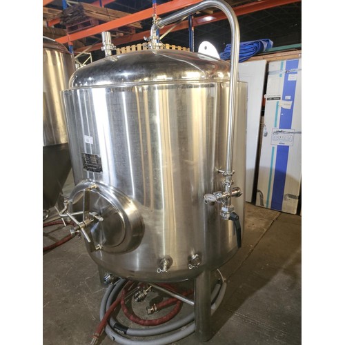 12 - 1 s/s 1000 litre Conditioning tank, or Bright Beer tank, Jacketed and insulated , with hose, s/n 201... 