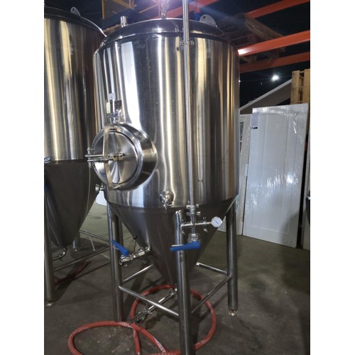 14 - 1 s/s 1000 litre Fermenter Twin jacket with operating pressure of 3 bar, Tank operating pressure 1 B... 