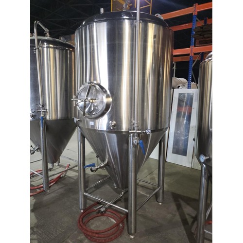 15 - 1 s/s 2000 litre Fermenter , jacketed and insulated, with hose, Plate found, S/N DY20140302, Manufac... 