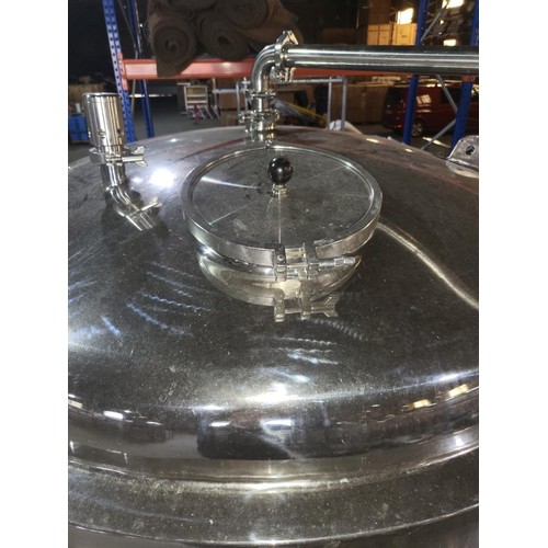 16 - 1 s/s 2000 litre Fermenter, jacketed and insulated, with hose, and inspection port. s/n 20151028, Ma... 