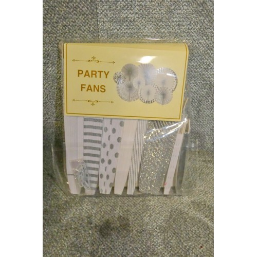 2630 - A box containing 25 packets of 8 party fan ceiling decorations by Shoeless Joe ref 8486