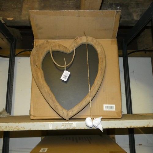 2660 - 1 box containing 8 x wooden framed heart shaped chalk boards by Shoeless Joe 8402