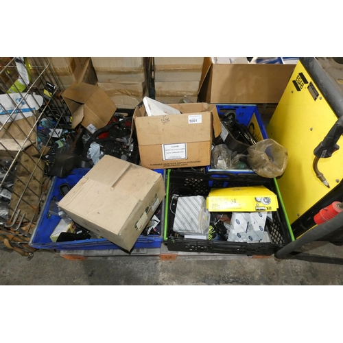 5061 - 1 pallet containing a quantity of various auto spares. Not practical to list in detail so please vie... 