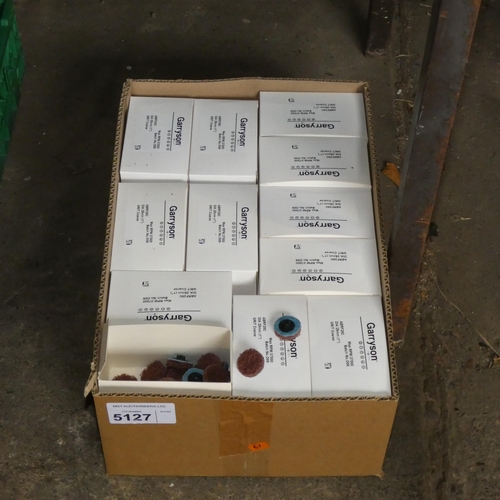 5127 - 24 x boxes of Garryson 25mm diameter abrasive pads