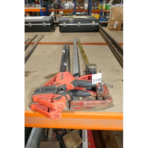 5186 - 1 x sash cramp at approx 92cm long, 2 x Wurth clamps at approx 85cm long and 1 other clamp at approx... 