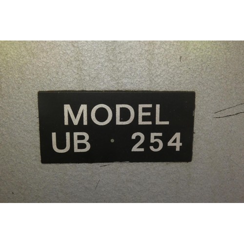 5051 - 1 x Utting UB254 horizontal metal cutting band saw 3ph supplied with 2 x spare blades