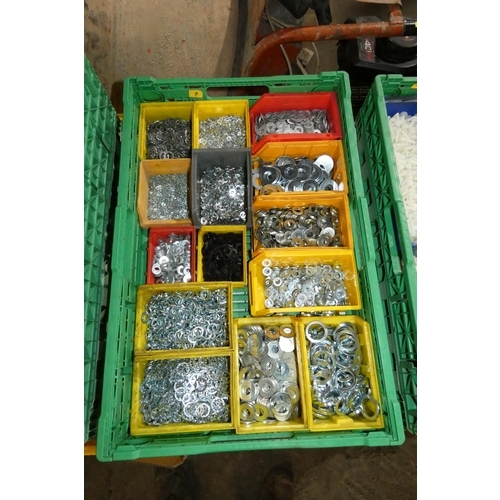 5073 - 1 box containing a quantity of washers. Plastic crate is included