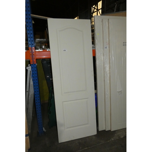 5808 - 1 x cream door approx 685 x 1981mm