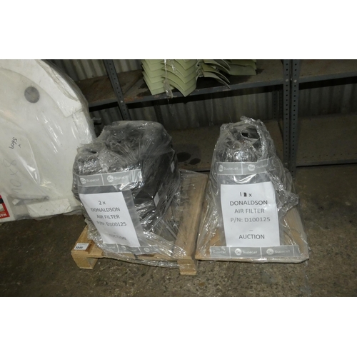 5849 - 3 x Donaldson air filters P/N D100125