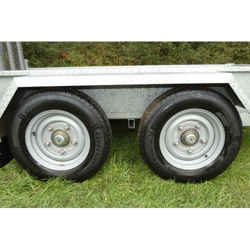 6053 - A 2022 Indespension Plant trailer, twin axle, with drop down ramp, type AD200, 2700KG capacity, bed ... 