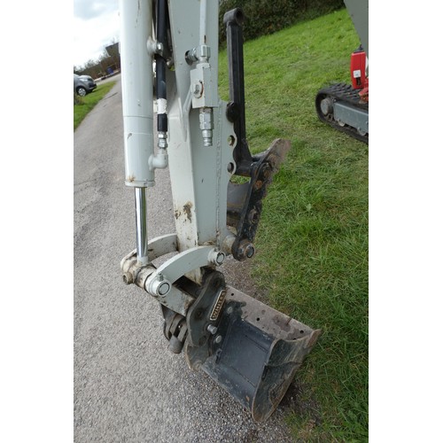 5999 - 1 x Takeuchi TB210R compact excavator / micro digger serial number 211007066, YOM 2021, operating ma... 