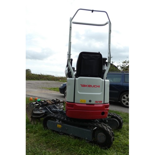 5999 - 1 x Takeuchi TB210R compact excavator / micro digger serial number 211007066, YOM 2021, operating ma... 