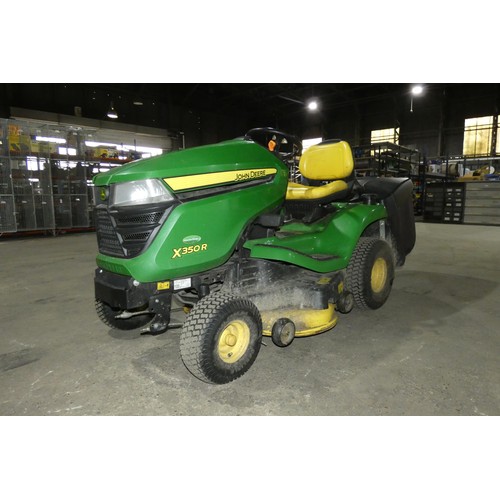 5997 - 1 x John Deere X350R ride on lawn mower with a Kawasaki SRB3/P V-0113 petrol engine manufactured 08/... 