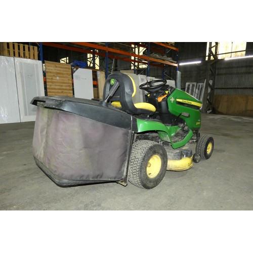 5997 - 1 x John Deere X350R ride on lawn mower with a Kawasaki SRB3/P V-0113 petrol engine manufactured 08/... 