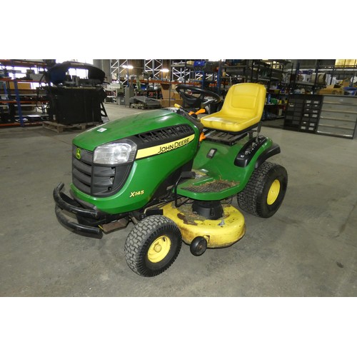 5996 - 1 x John Deere X145 ride on lawn mower with a John Deere 195 500cc petrol engine, digital hour meter... 