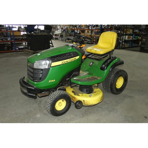 5996 - 1 x John Deere X145 ride on lawn mower with a John Deere 195 500cc petrol engine, digital hour meter... 