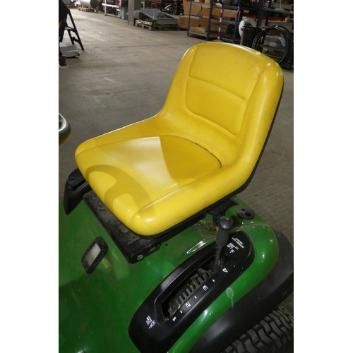 5996 - 1 x John Deere X145 ride on lawn mower with a John Deere 195 500cc petrol engine, digital hour meter... 