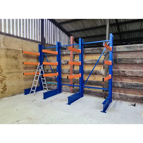 6006 - 1 stillage containing a quantity of cantilever racking by Big Dug comprising of 4 uprights measuring... 