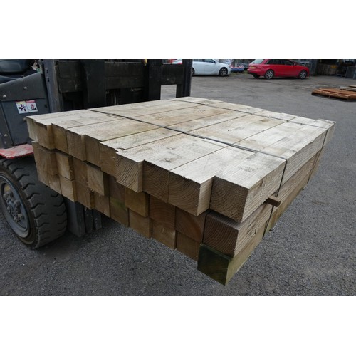 6009 - 30 wooden posts each measuring approximately 10 cm x 10 cm x 120cm - top stack