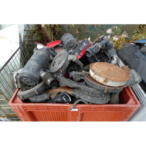 6016 - 4 crates containing a quantity of various vintage car parts, not practical to list in detail so plea... 