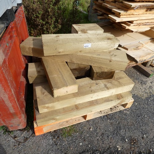 6024 - One pallet containing a quantity of timber comprising of 20 cm x 10 cm lengths vary up to  approxima... 