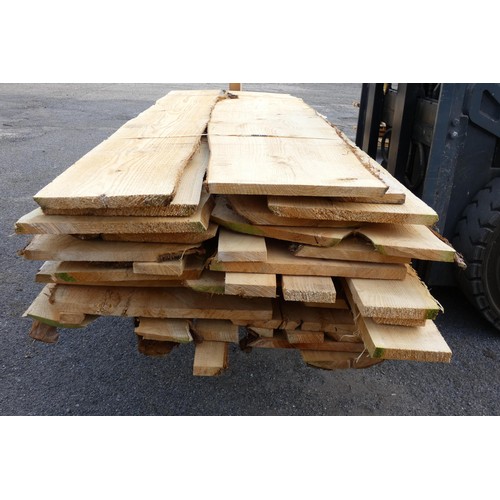 6026 - A quantity of waney edge board measuring up to approx 250 cm long - middle stack - believed to be Ce... 