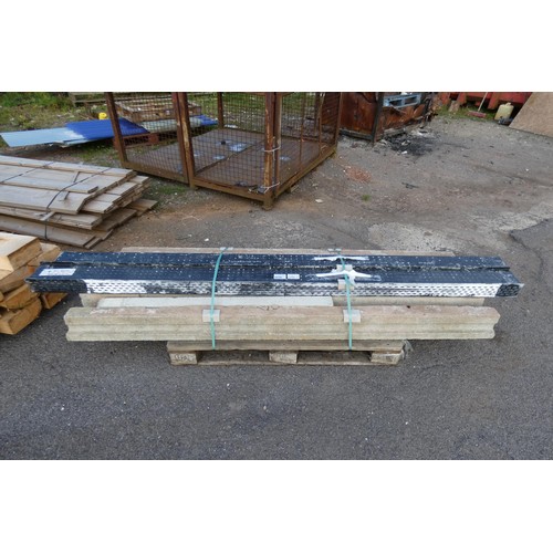 6030 - 1 pallet containing a quantity of various metal and concrete lintels measuring up to approx 255cm lo... 