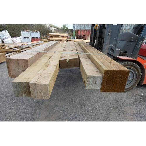 6040 - A quantity of timber to include 20 cm x 20 cm, 24 cm x 12 cm, 12cm x 12cm - top stack