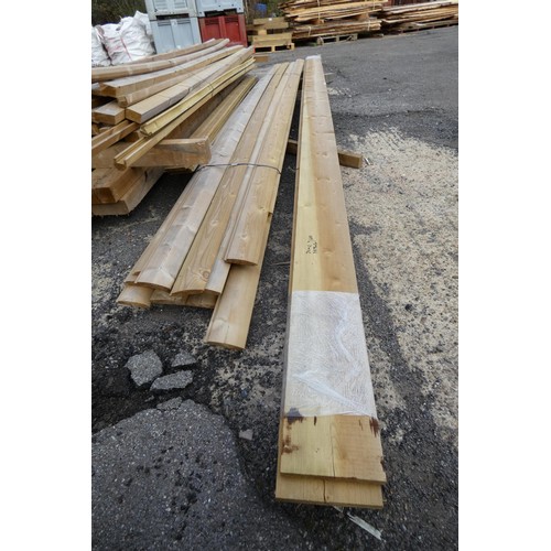 6043 - A quantity of timber comprising of 20cm x 2cm and tongue and groove lengths very up to approximately... 