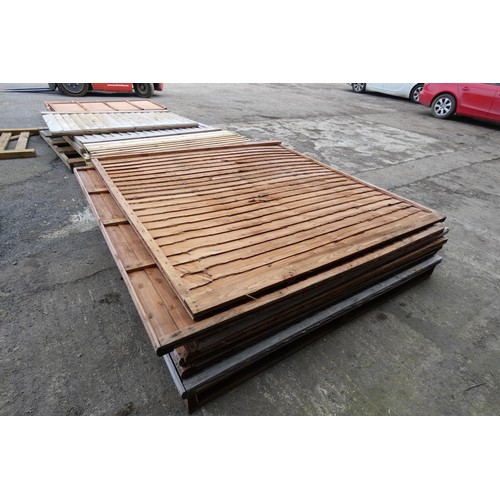 6046 - 1 pallet containing quantity of fence panels to include 155 x 183cm and 183 x 183cm