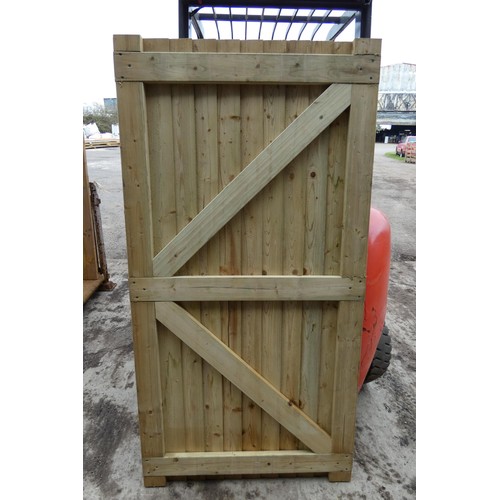 6049 - 1 wooden gate measuring approx 90 x 175cm