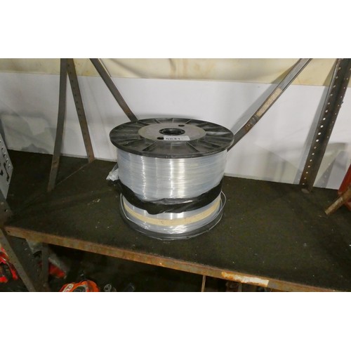 5841 - 1 x reel believed to contain a type of ex-MOD fibre optic cable