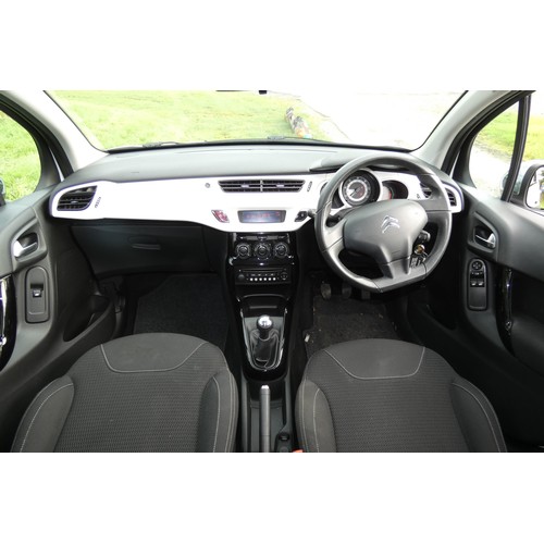 8 - Citroen C3 Selection Special Ed. 1.2VTI 5 dr hatchback White, reg: WJ63 FJY, 1st reg 28/09/2013, 5 s... 