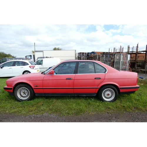 10 - BMW 520i SE 4  dr saloon, Reg  J461 MTT, 17/01/1992, 5 speed manual petrol, Mileage unknown, No MoT,... 