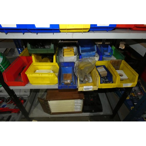 5624 - A quantity of various items including a small eight drawer cabinet, plastic Lin type storage bins an... 