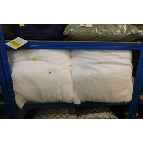 40 - 6 x cushions (no covers included)