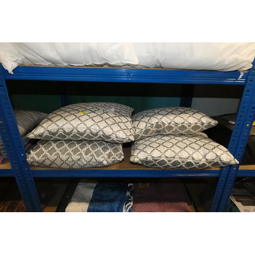 41 - 4 x trellis pattern cushions. Contents of 1 shelf