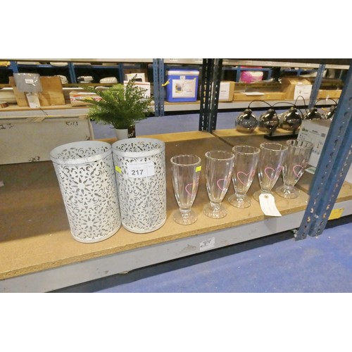 217 - 2 x white filigree perforated metal tea light holders and 5 x pink heart milk shake glasses